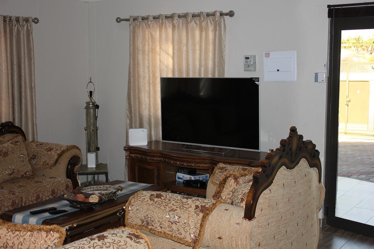 Coco Palm Bed&Breakfast Windhoek Exterior foto