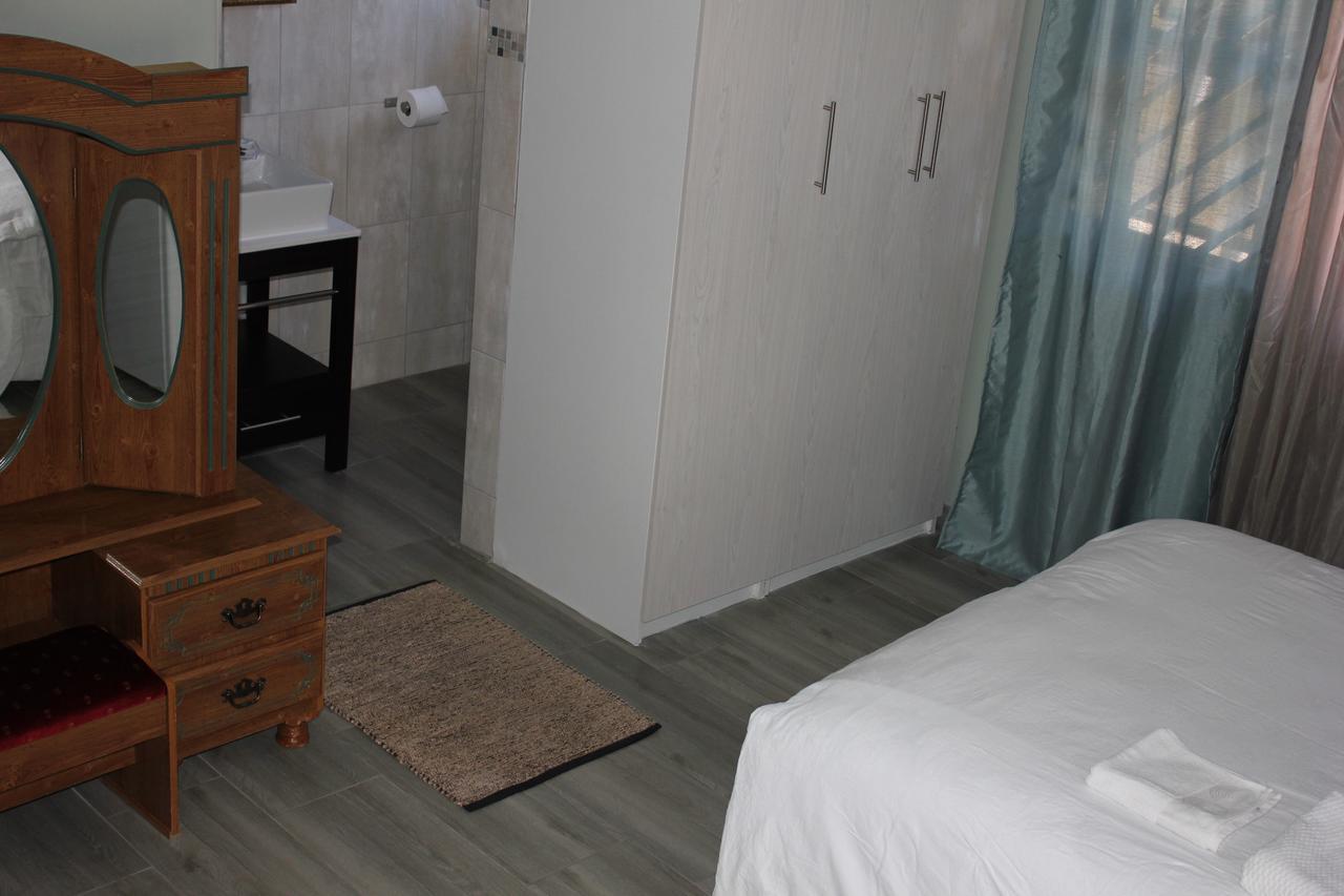 Coco Palm Bed&Breakfast Windhoek Exterior foto